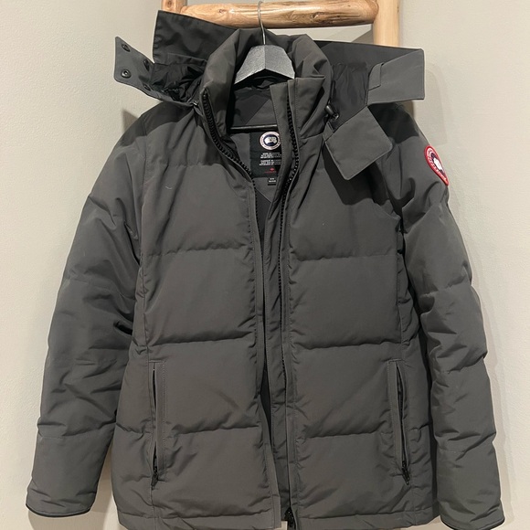 Canada Goose Chelsea Down Parka in Charcoal - Picture 3 of 15